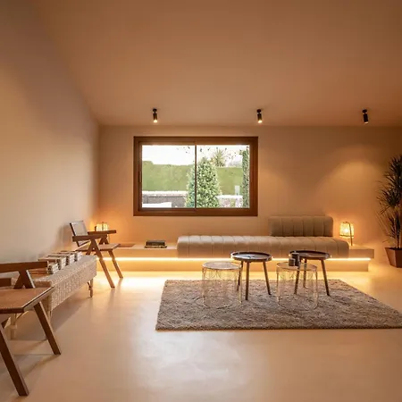 Villa About Santa Ana *