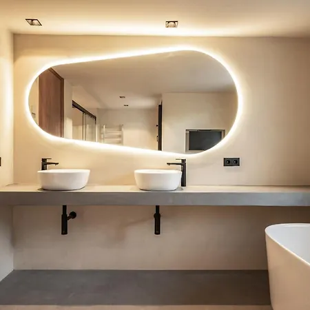 About Santa Ana * Marbella