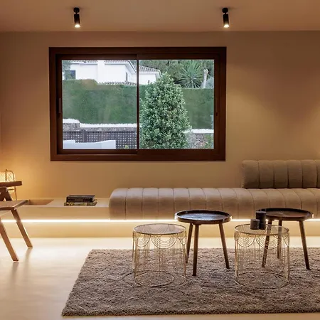 About Santa Ana Villa *