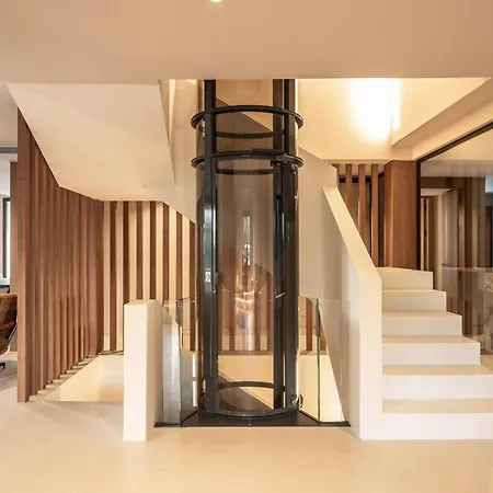 About Santa Ana Villa Marbella