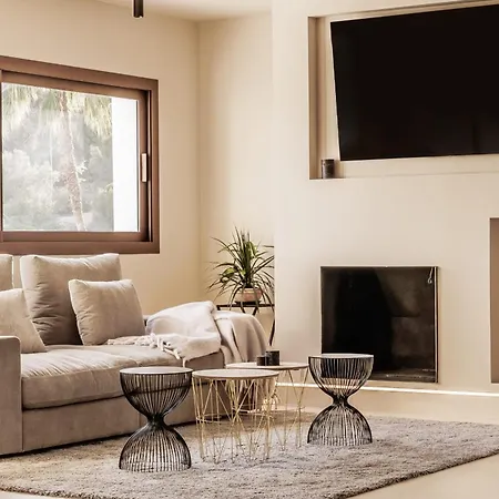 About Santa Ana Villa Marbella