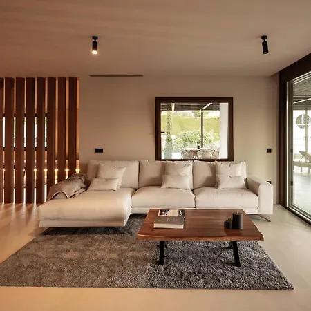 About Santa Ana Marbella