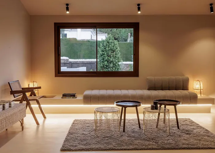 About Santa Ana Villa *