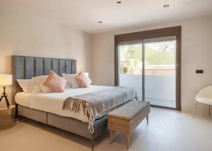 About Santa Ana Villa