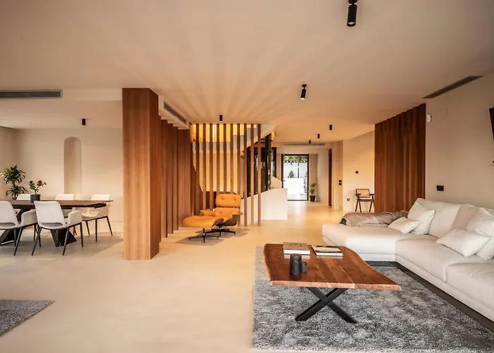 About Santa Ana Villa Marbella