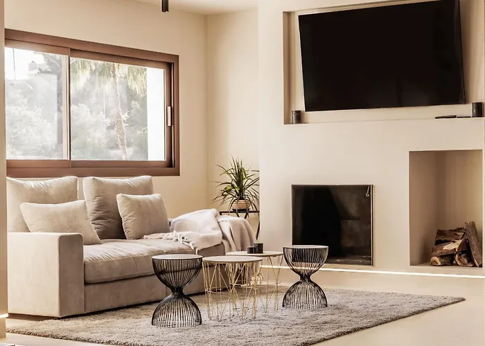 About Santa Ana Villa Marbella